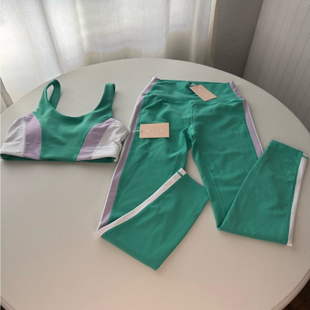 Wilo Women's Green and White Activewear Set